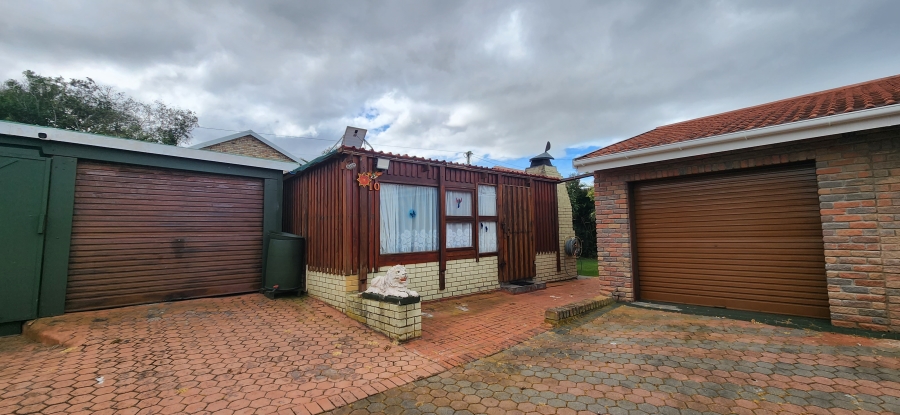 3 Bedroom Property for Sale in Dana Bay Western Cape